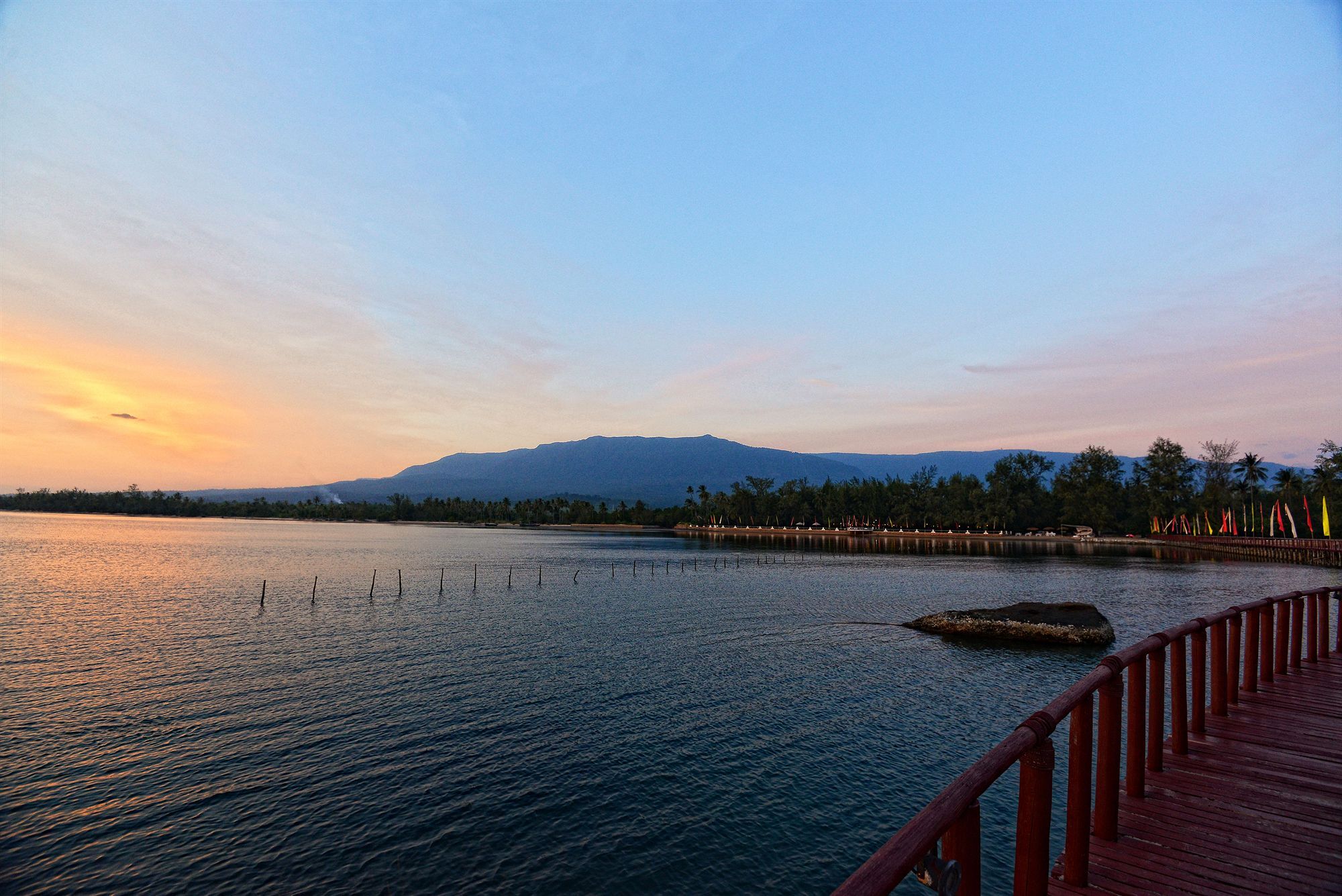 Nataya Round House Coral Bay Resort Kampot Bagian luar foto