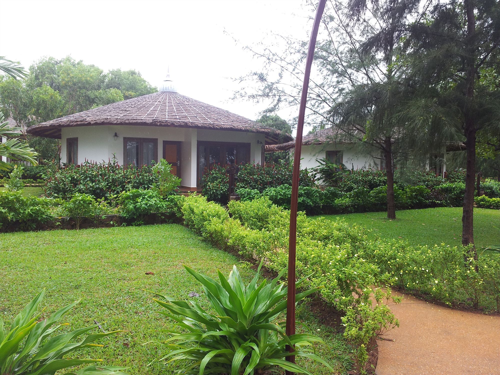 Nataya Round House Coral Bay Resort Kampot Bagian luar foto